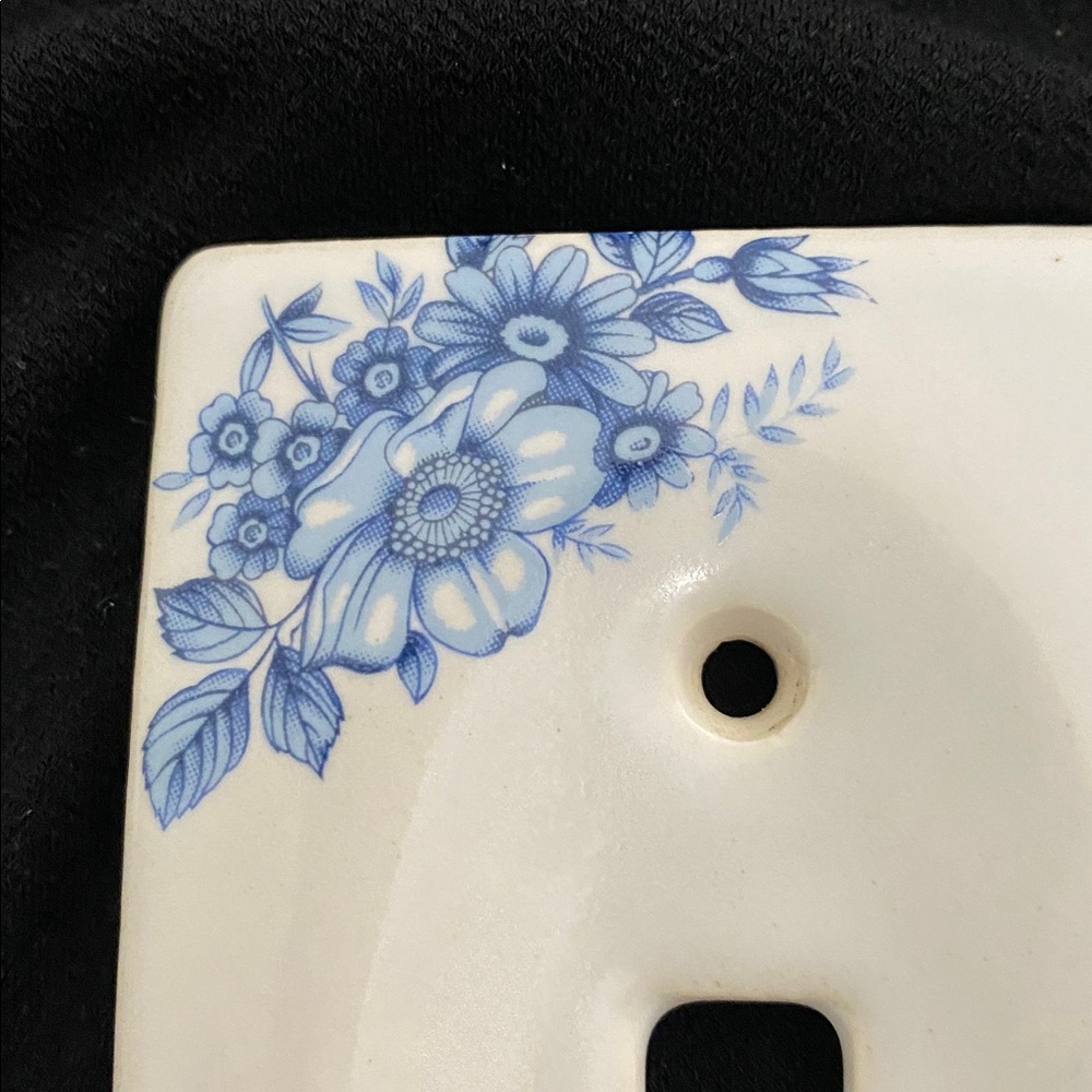 Blue and white flower ceramic switch plate cover. - Picture 5 of 7